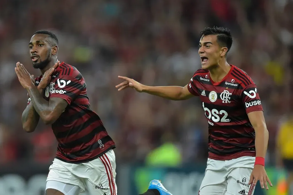 RJ – Rio de Janeiro – 20/10/2019 – Brasileiro A 2019, Flamengo x Fluminense – Gerson jogador do Flamengo comemora seu gol com o jogador Reinier durante partida contra o Fluminense no estadio Maracana pelo campeonato Brasileiro A 2019. Foto: Thiago Ribeiro/AGIF