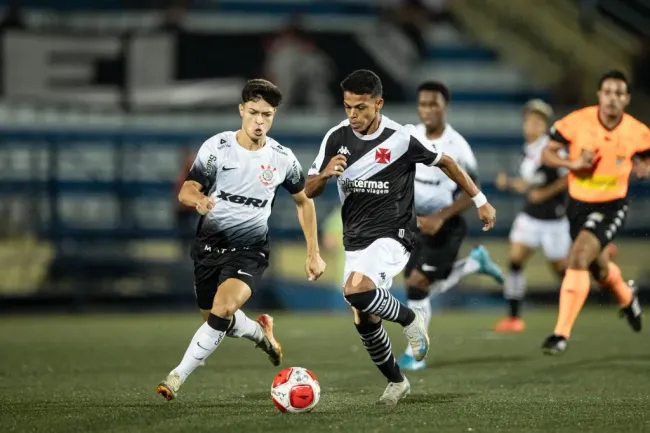 Caipira durante partida contra o Vasco na Copinha de 2025. Foto: Abner Dourado/AGIF