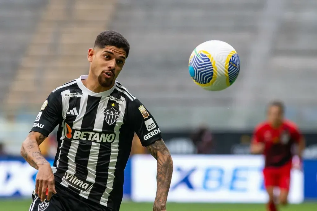 MG – BELO HORIZONTE – 08/12/2024 – BRASILEIRO A 2024, ATLETICO-MG X ATHLETICO-PR – Rubens jogador do Atletico-MG durante partida contra o Athletico-PR no estadio Arena MRV pelo campeonato Brasileiro A 2024. Foto: Fernando Moreno/AGIF