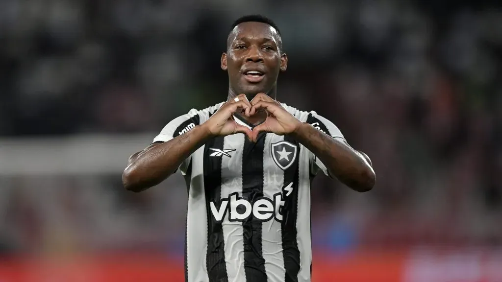 Patrick de Paula, jogador do Botafogo. Foto: Thiago Ribeiro/AGIF