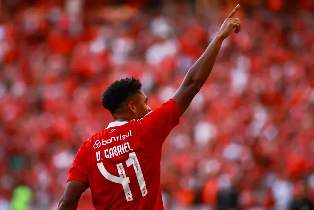 Victor Gabriel jogador do Internacional comemora seu gol durante partida contra o Juventude no estadio Beira-Rio pelo campeonato Brasileiro A 2025. Foto: Maxi Franzoi/AGIF