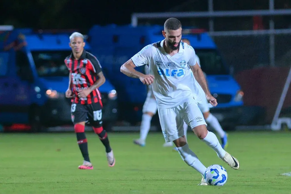 Wagner Leonardo, jogador do Gremio durante partida contra o Vitoria no estadio Barradao pelo campeonato Brasileiro A 2025. Foto: Walmir Cirne/AGIF