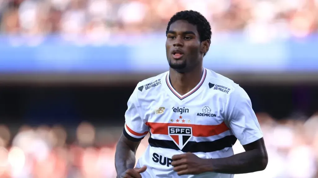 Lucas Ferreira é disputado por Palmeiras e Botafogo (Imagem: Marcello Zambrana/AGIF)