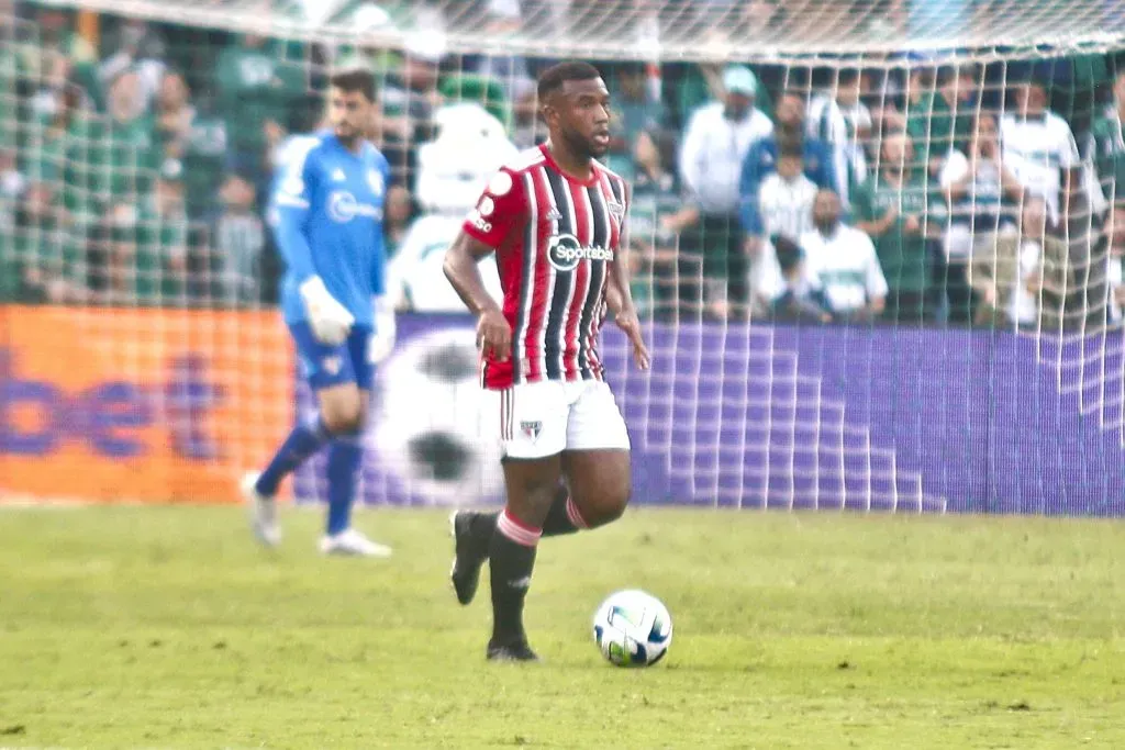 Luan jogador do São Paulo durante partida contra o Coritiba pelo campeonato BRASILEIRO A 2023. Foto: Gabriel Machado/AGIF
