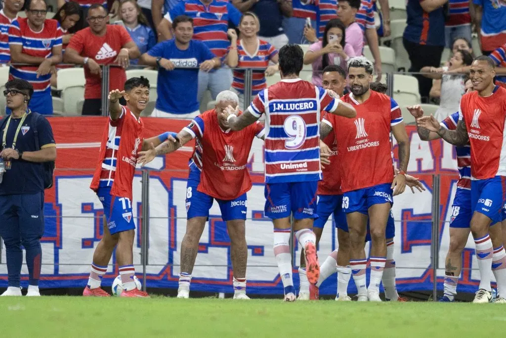 Lucero jogador do Fortaleza comemora seu gol durante partida contra o Colo-Colo no estadio Arena Castelao pelo campeonato Copa Libertadores 2025. Foto: Baggio Rodrigues/AGIF