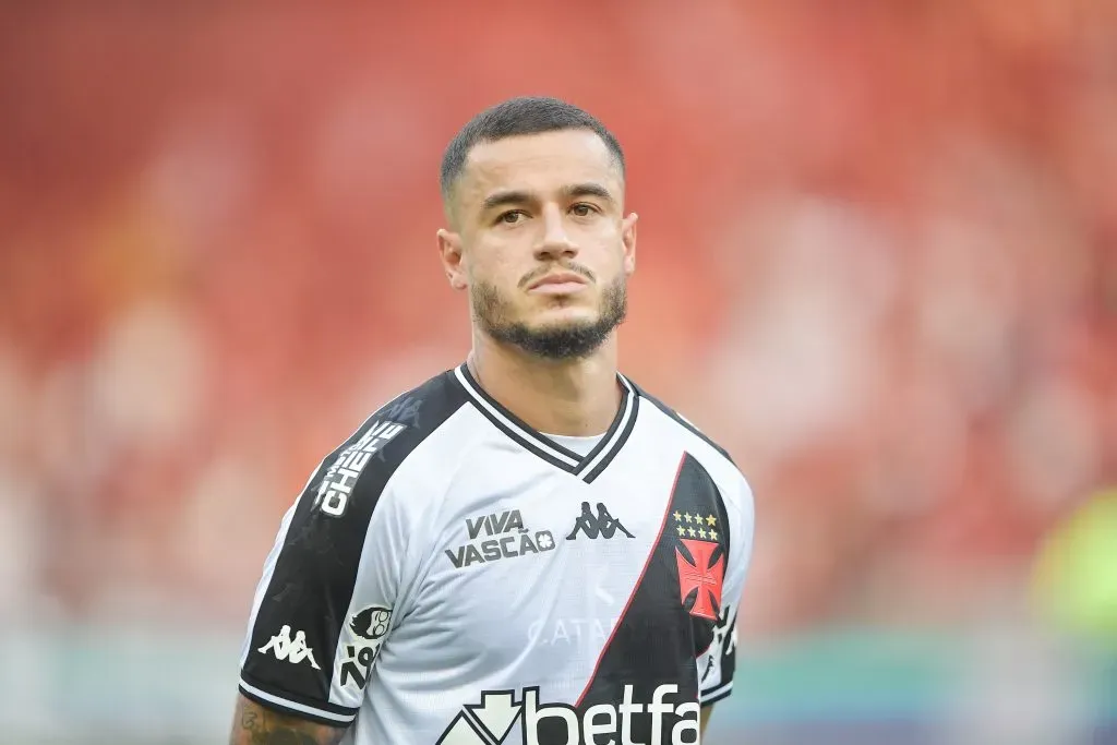 Coutinho jogador do Vasco durante partida contra o Flamengo no estadio Maracana pelo campeonato Carioca 2025. Foto: Thiago Ribeiro/AGIF