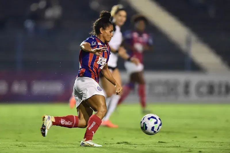 Jogadora do Bahia durante partida contra o Corinthians (Reprodução/CBF)