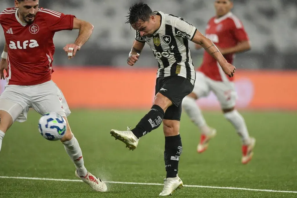 Botafogo x Internacional pelo Brasileirão 2025. Foto: Thiago Ribeiro/AGIF