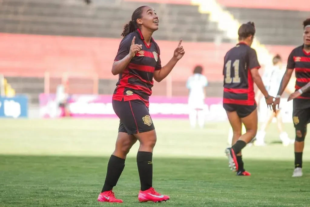 Layza comemora gol marcado pelo Sport contra o Grêmio (Reprodução/Sandy James/Sport)