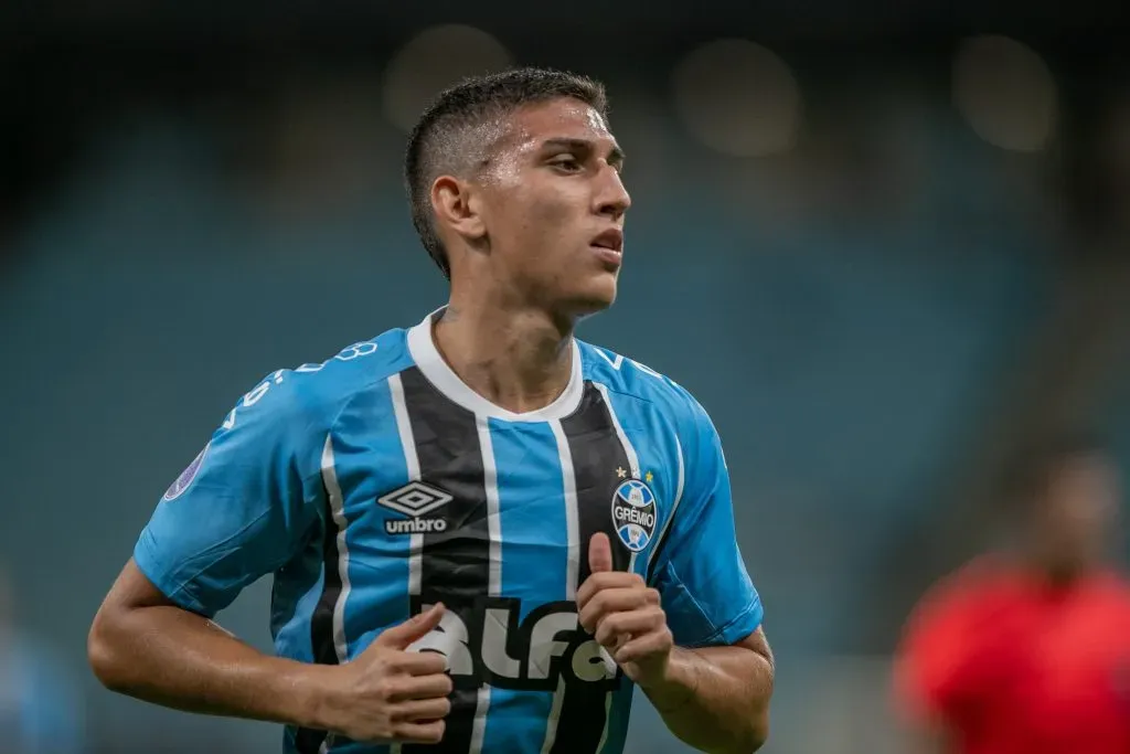 RS – PORTO ALEGRE – 08/04/2025 – COPA SUL-AMERICANA 2025, GREMIO X ATLETICO GRAU – Miguel Monsalve jogador do Gremio durante partida contra o Atletico Grau no estadio Arena do Gremio pelo campeonato Copa Sul-americana 2025. Foto: Liamara Polli/AGIF