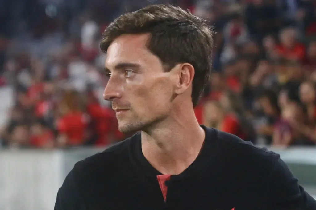 João Correia durante partida contra o Chapecoense na Série B de 2025. Foto: Gabriel Machado/AGIF