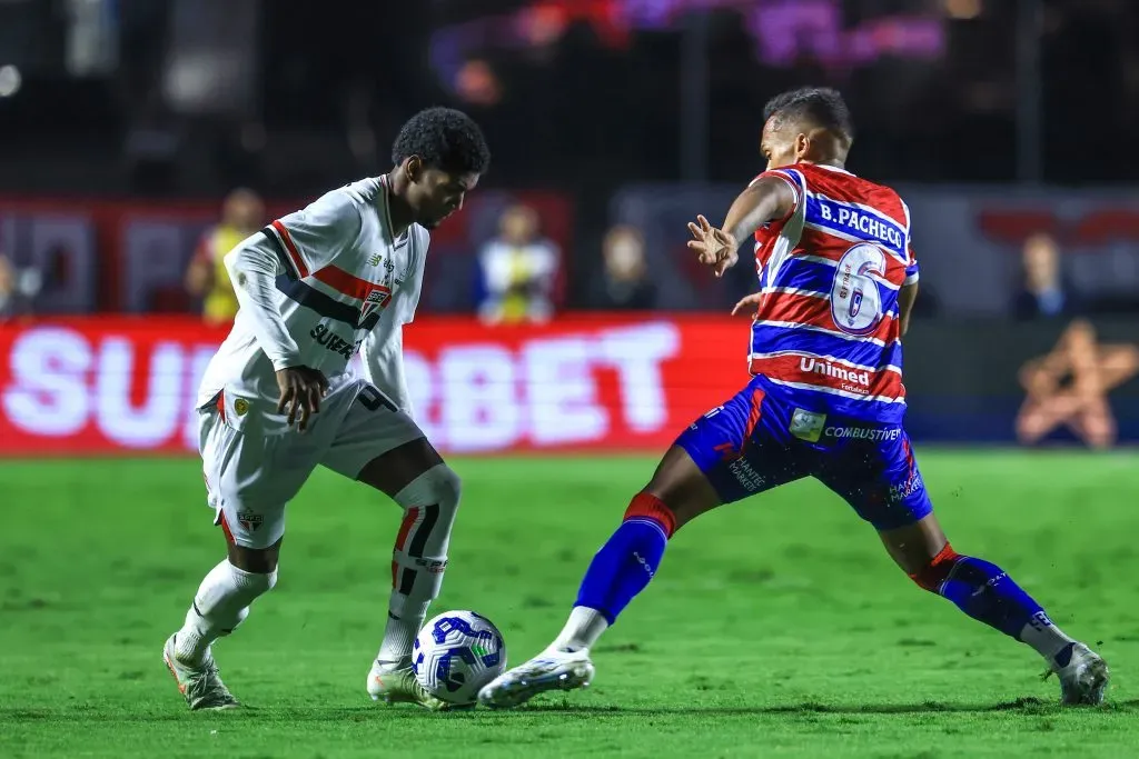 Lucas Ferreira jogador do São Paulo durante partida contra o Fortaleza no Morumbi pelo campeonato Brasileiro A 2025. Foto: Marcello Zambrana/AGIF