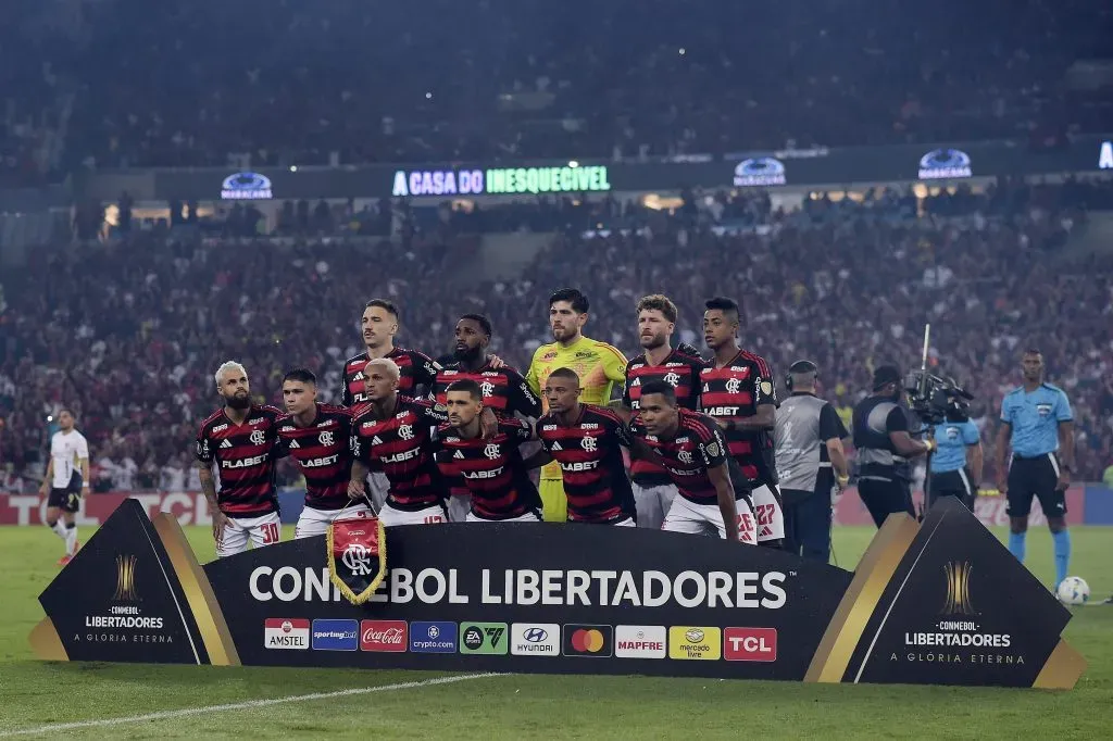 RJ – RIO DE JANEIRO – 15/05/2025 – COPA LIBERTADORES 2025, FLAMENGO X LDU – Jogadores do Flamengo posam para foto antes na partida contra LDU no estadio Maracana pelo campeonato Copa Libertadores 2025. Foto: Alexandre Loureiro/AGIF