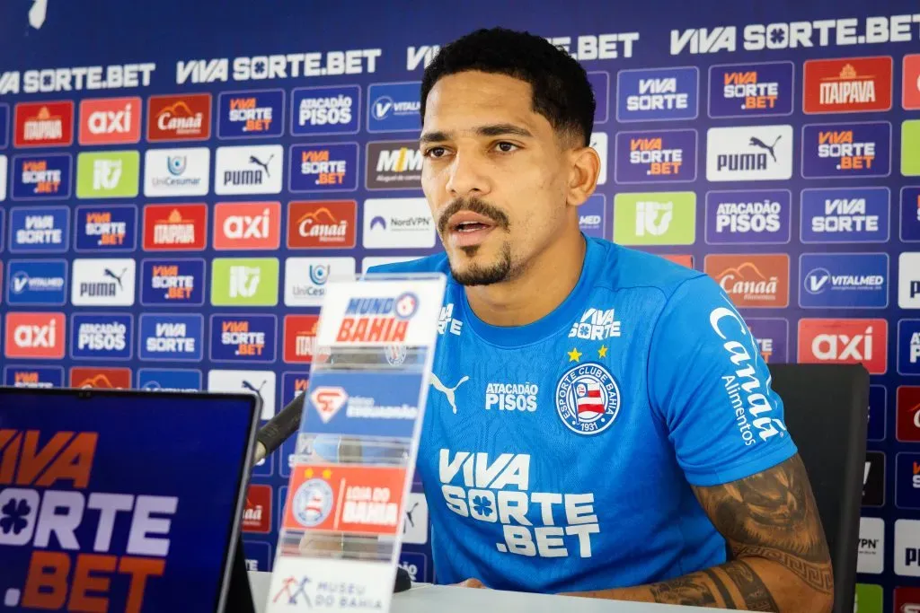 Gilberto, lateral do Bahia, em coletiva antes do BaVi (Imagem: Letícia Martins/EC Bahia)