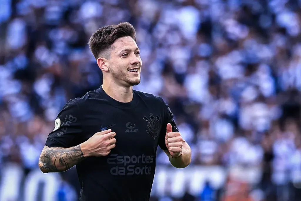 Garro se aproxima de retorno no Corinthians – Foto: Marcello Zambrana/AGIF.