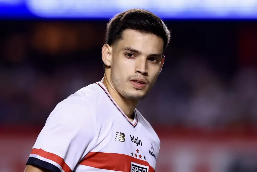 SP – SAO PAULO – 02/05/2025 – BRASILEIRO A 2025, SAO PAULO X FORTALEZA – Bobadilla jogador do Sao Paulo durante partida contra o Fortaleza no estadio Morumbi pelo campeonato Brasileiro A 2025. Foto: Marcello Zambrana/AGIF
