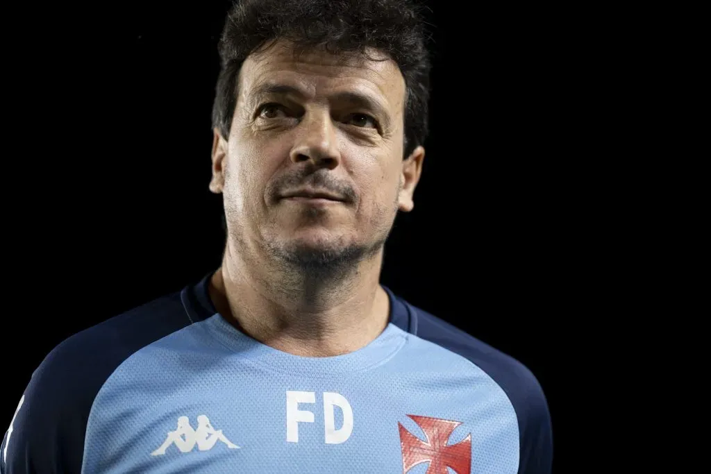 RJ – RIO DE JANEIRO – 20/05/2025 – COPA DO BRASIL 2025, VASCO X OPERARIO – Fernando Diniz tecnico do Vasco durante partida contra o Operario no estadio Sao Januario pelo campeonato Copa Do Brasil 2025. Foto: Jorge Rodrigues/AGIF