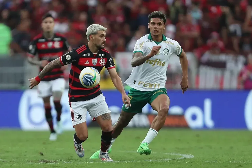 Flamengo x Palmeiras no Brasileirão 2024.