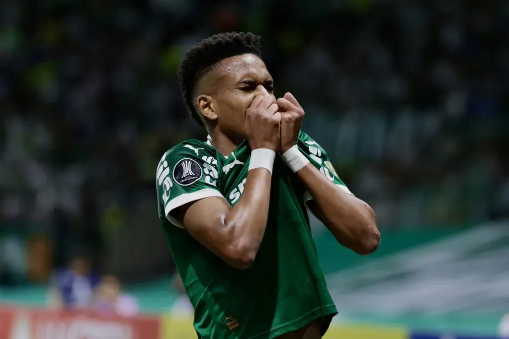 Estevao jogador do Palmeiras comemora seu gol durante partida contra o Sporting Cristal no estadio Arena Allianz Parque pelo campeonato Copa Libertadores 2025. Foto: Marcello Zambrana/AGIF
