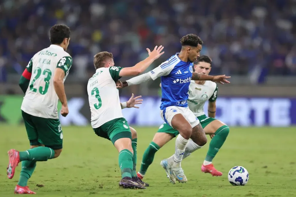 MG – BELO HORIZONTE – 01/06/2025 – BRASILEIRO A 2025, CRUZEIRO X PALMEIRAS – Matheus Pereira jogador do Cruzeiro durante partida contra o Palmeiras no estadio Mineirao pelo campeonato Brasileiro A 2025. Foto: Gilson Lobo/AGIF