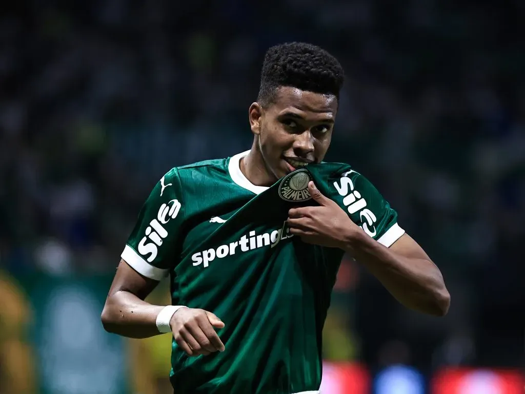 Estêvão pode ser o diferencial do Palmeiras no Super Mundial – Foto: Fabio Giannelli/AGIF.