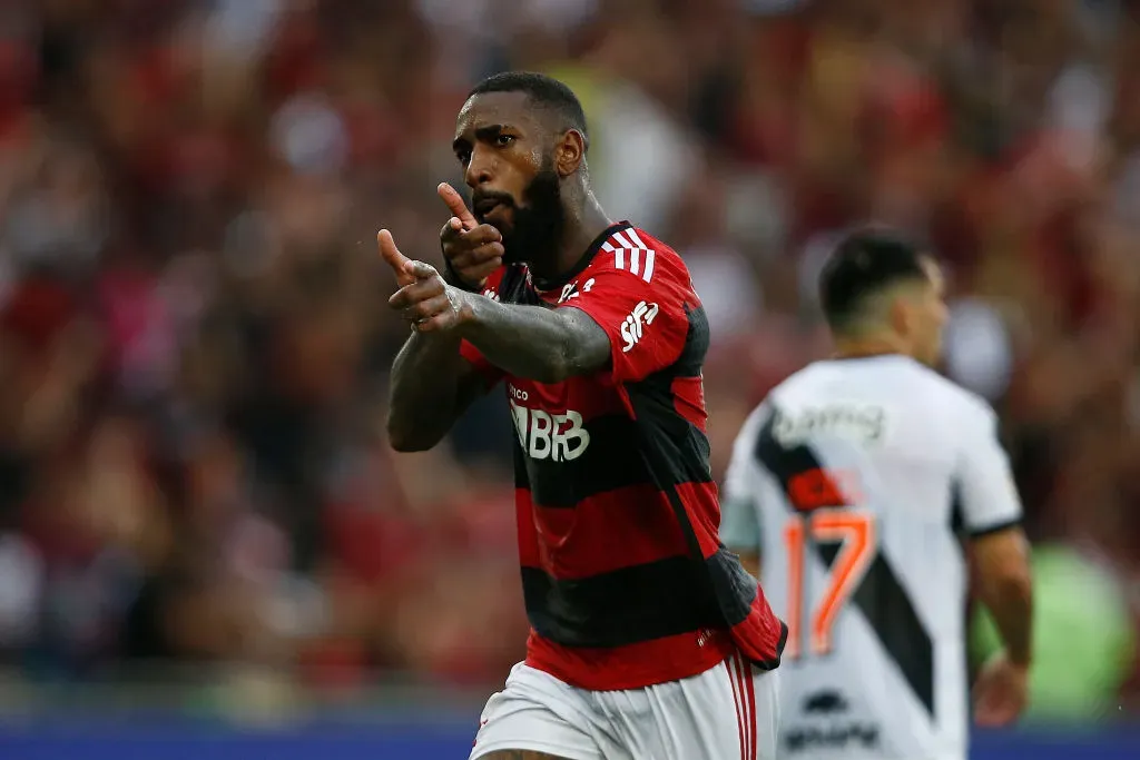 RIO DE JANEIRO, BRAZIL – OCTOBER 22: Gerson of Flamengo celebrates after scoring the team’s first goal during the match between Flamengo and Vasco Da Gama as part of Brasileirao 2023 at Maracana Stadium on October 22, 2023 in Rio de Janeiro, Brazil. (Photo by Wagner Meier/Getty Images)