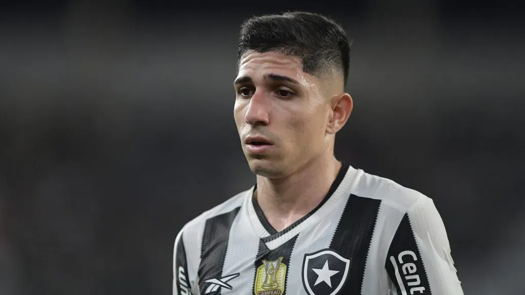 Savarino em partida pelo Botafogo. Foto: Thiago Ribeiro/AGIF