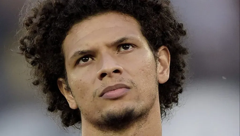 Willian Arão encaminha ida ao Santos. (Photo by Alexandre Loureiro/Getty Images)