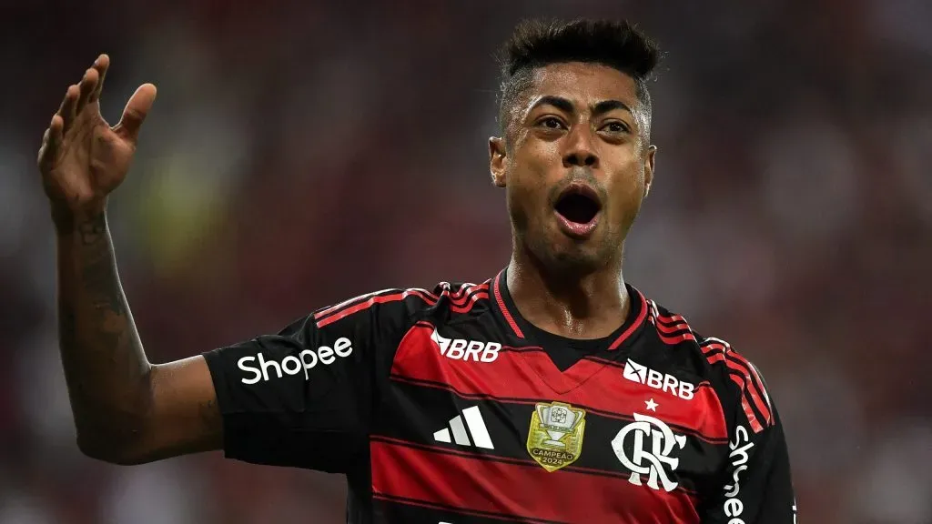 Bruno Henrique em campo pelo Flamengo. Foto: Thiago Ribeiro/AGIF