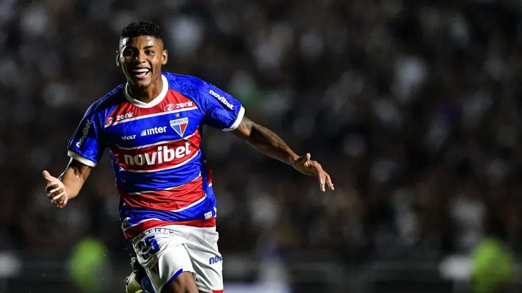 Hércules defendendo o Fortaleza durante a Copa do Brasil 2024 – Foto: Thiago Ribeiro/AGIF