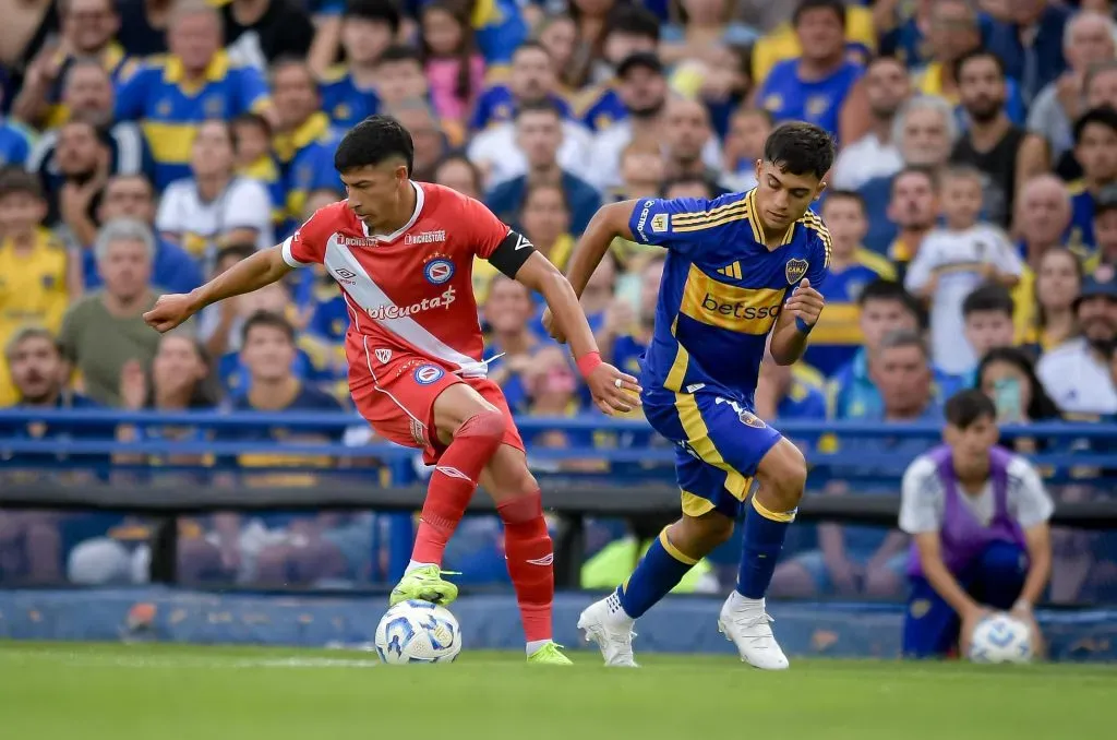 Alan Rodríguez em ação pelo Argentinos Juniors. (Foto: Marcelo Endelli/Getty Images)