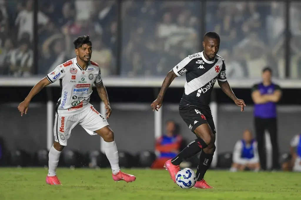 Loide Augusto jogador do Vasco durante partida contra o Operário -Foto: Thiago Ribeiro/AGIF