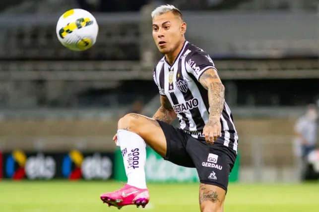 Eduardo Vargas, quando atuava no Atlético-MG, durante partida pela Copa do Brasil 2022. Foto: Fernando Moreno/AGIF