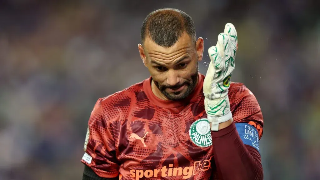 Goleiro Weverton, do Palmeiras. (Photo by Luke Hales/Getty Images)