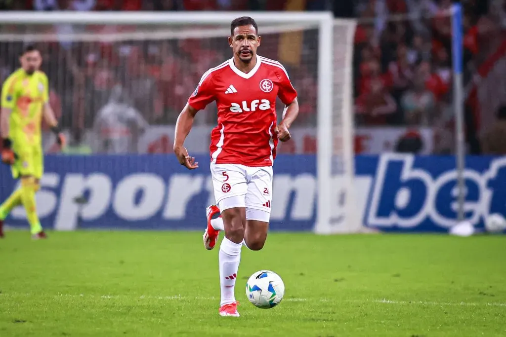 RS – PORTO ALEGRE – 28/05/2025 – COPA LIBERTADORES 2025, INTERNACIONAL X BAHIA – Fernando jogador do Internacional durante partida contra o Bahia no estadio Beira-Rio pelo campeonato Copa Libertadores 2025. Foto: Maxi Franzoi/AGIF