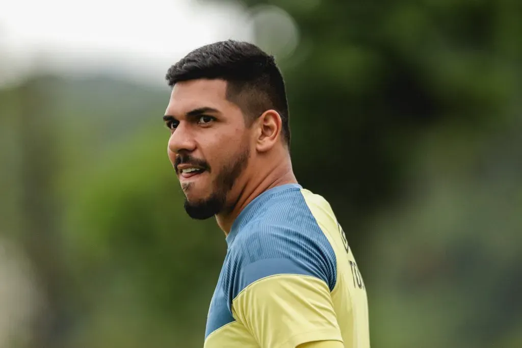 SP – SANTOS – 18/01/2024 – SANTOS, TREINO – Joao Paulo jogador do Santos durante treino no Centro de Treinamento CT Rei Pele. Foto: Reinaldo Campos/AGIF