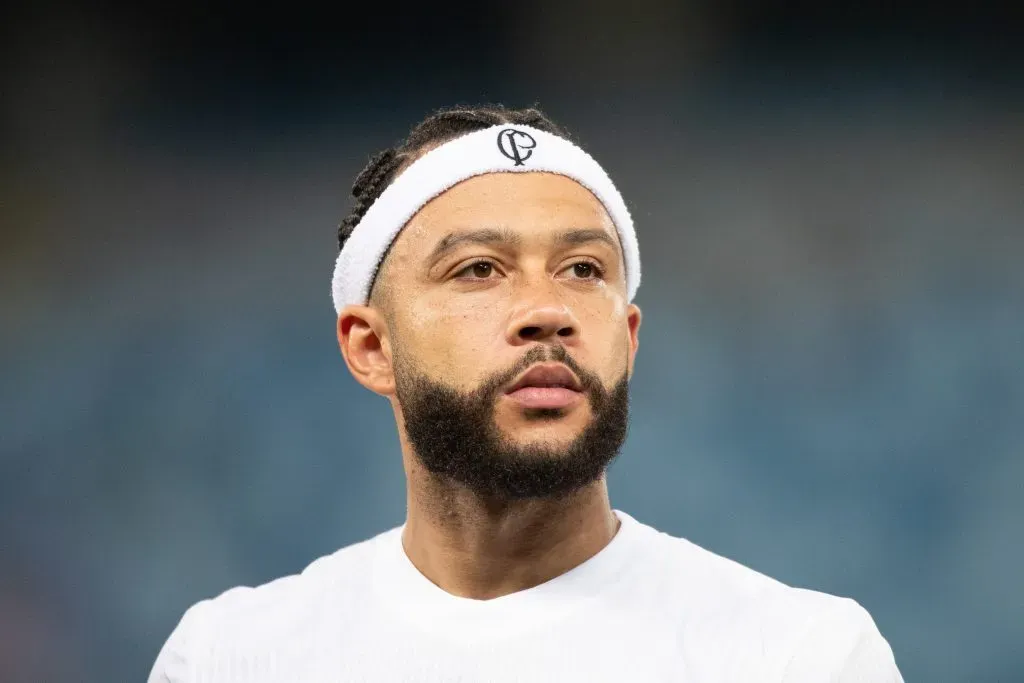 Depay foi multado no Corinthians – Foto: Gil Gomes/AGIF.