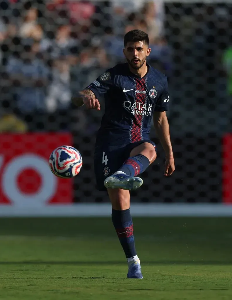 PASADENA, CALIFORNIA – JUNE 19: Lucas Beraldo #4 of Paris Saint-Germain FC passes during the FIFA Club World Cup 2025 group B match between Paris Saint-Germain FC and Botafogo FR at Rose Bowl Stadium on June 19, 2025 in Pasadena, California. (Photo by Harry How/Getty Images)