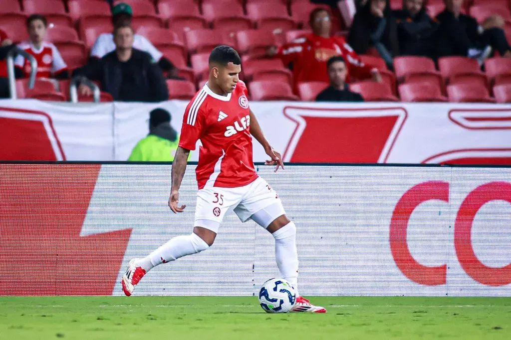 Braian Aguirre pediu aumento salarial – Foto: Maxi Franzoi/AGIF.