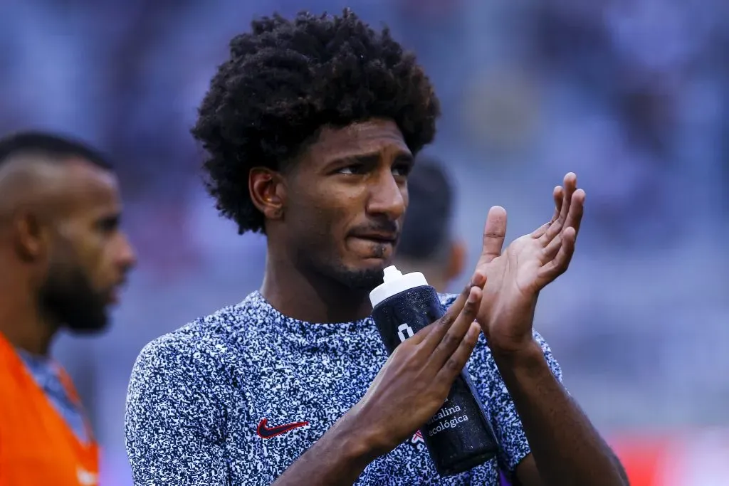 SP – SAO PAULO – 15/02/2025 – PAULISTA 2025, PORTUGUESA X CORINTHIANS – Talles Magno jogador do Corinthians durante partida contra o Portuguesa no estadio Pacaembu pelo campeonato Paulista 2025. Foto: Marco Miatelo/AGIF