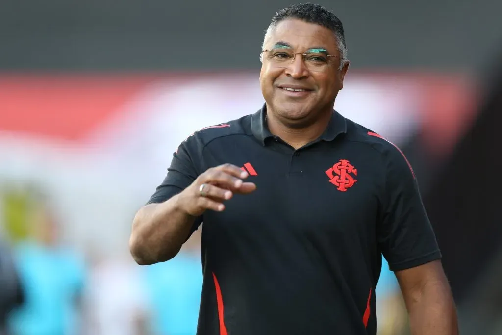 Em 2025, Roger Machado conquistou o Gauchão pelo Internacional. Foto: Marlon Costa/AGIF