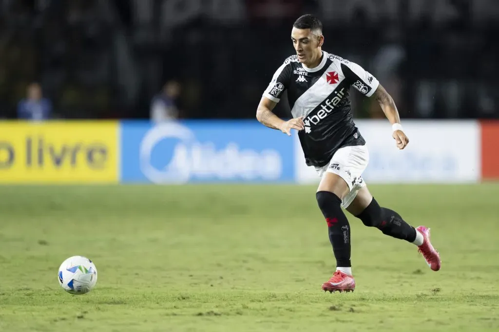 Puma Rodriguez jogador do Vasco durante partida contra o Melgar – Foto: Jorge Rodrigues/AGIF