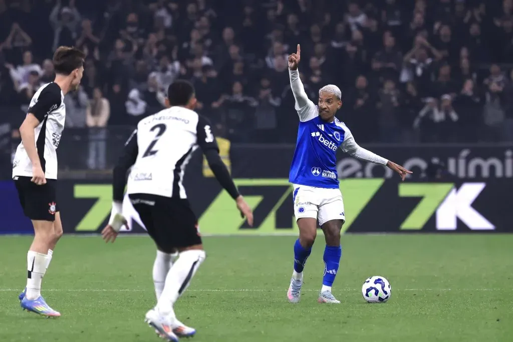 SP – SAO PAULO – 23/07/2025 – BRASILEIRO A 2025, CORINTHIANS X CRUZEIRO – Matheus Pereira jogador do Cruzeiro durante partida contra o Corinthians no estadio Arena Corinthians pelo campeonato Brasileiro A 2025. Foto: Marcello Zambrana/AGIF