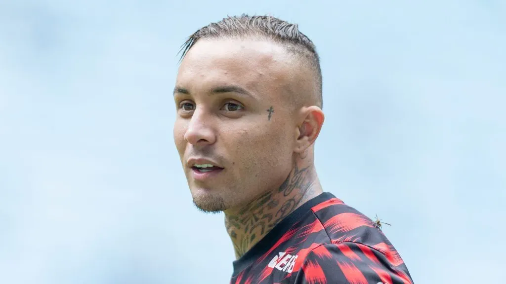 Éverton Cebolinha em partida do Flamengo. Foto: Liamara Polli/AGIF