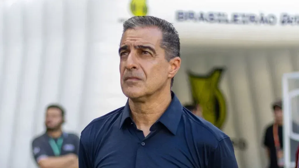 Renato Paiva elogiou Diogo Barbosa – Foto: Baggio Rodrigues/AGIF.