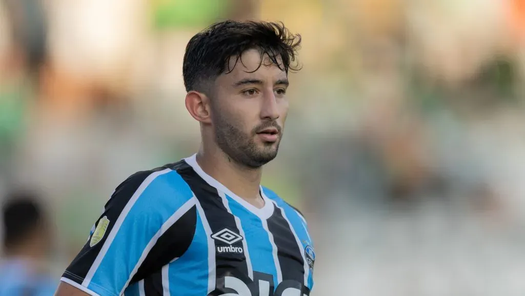 Mano garantiu Villasanti em Cruzeiro x Grêmio - Foto: Liamara Polli/AGIF.