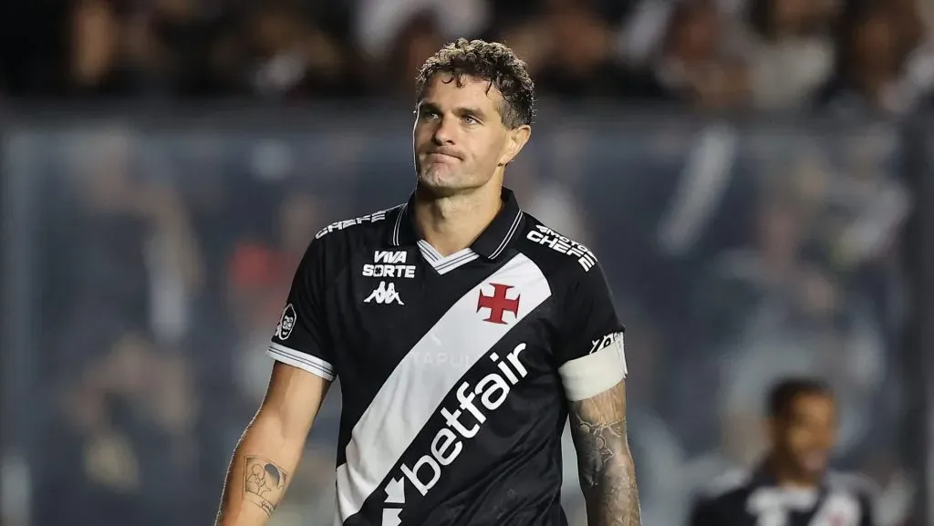 Vegetti não teve boa atuação contra o Grêmio