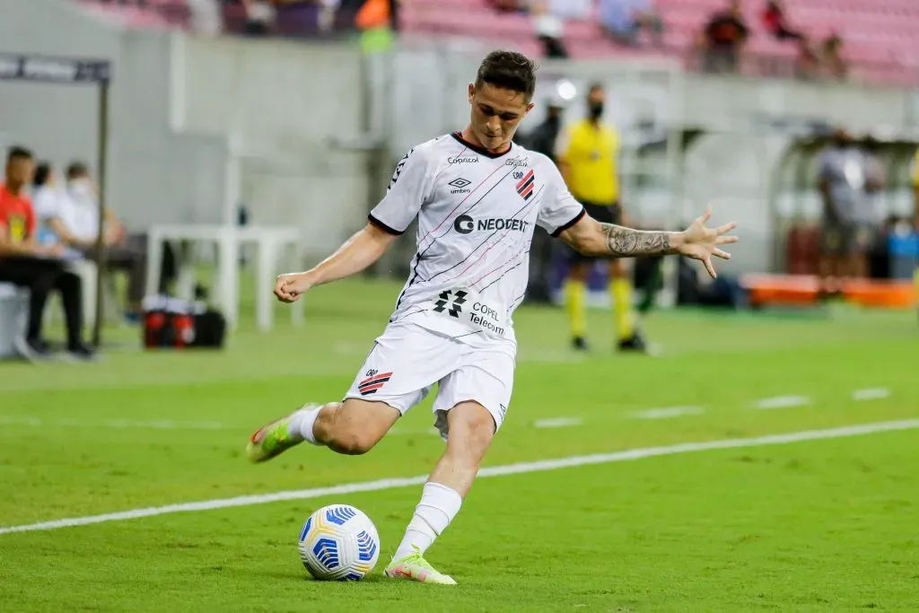 PE – Recife – 09/12/2021 – BRASILEIRO A 2021, SPORT X ATHLETICO-PR – Khellven jogador do Sport durante partida contra o Athletico-PR no estadio Arena Pernambuco pelo campeonato Brasileiro A 2021. Foto: Rafael Vieira/AGIF