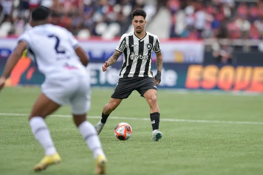 Kaue jogador do Botafogo durante partida contra o Marica no estadio Engenhao pelo campeonato Carioca 2025. Foto: Thiago Ribeiro/AGIF