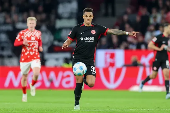Tuta atuando no Eintracht Frankfurt -(Photo by GSI/Icon Sport via Getty Images)
